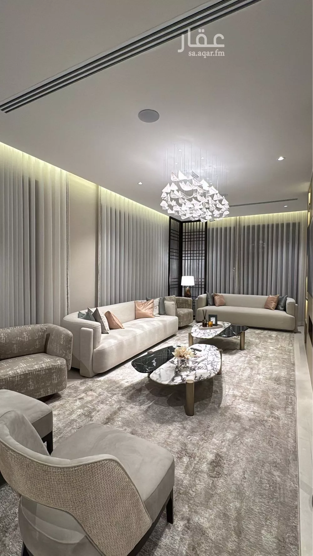 فيلا 5 غرف في السيف 5