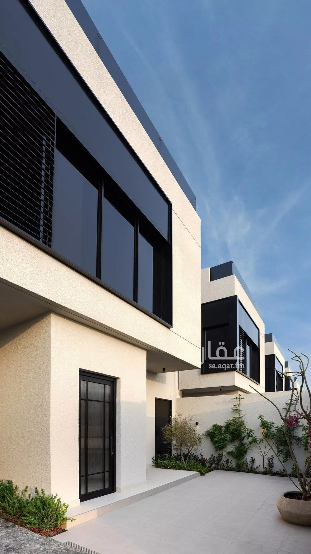 فيلا 5 غرف في السيف 1