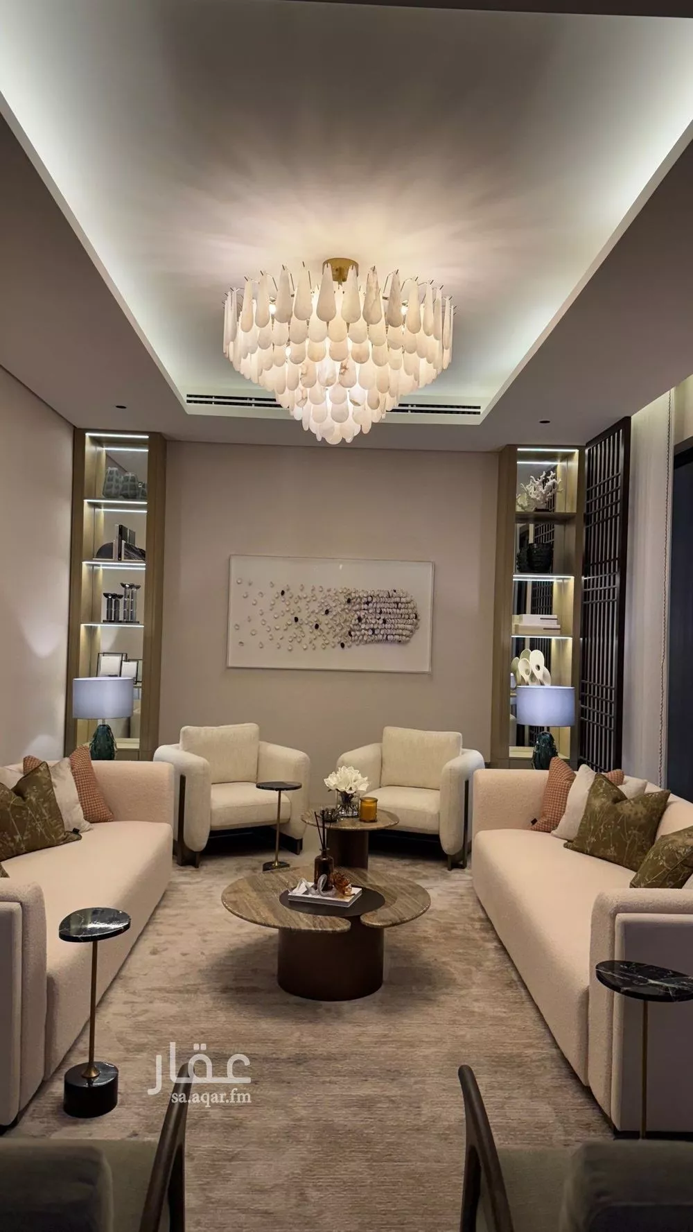 فيلا 5 غرف في السيف 2