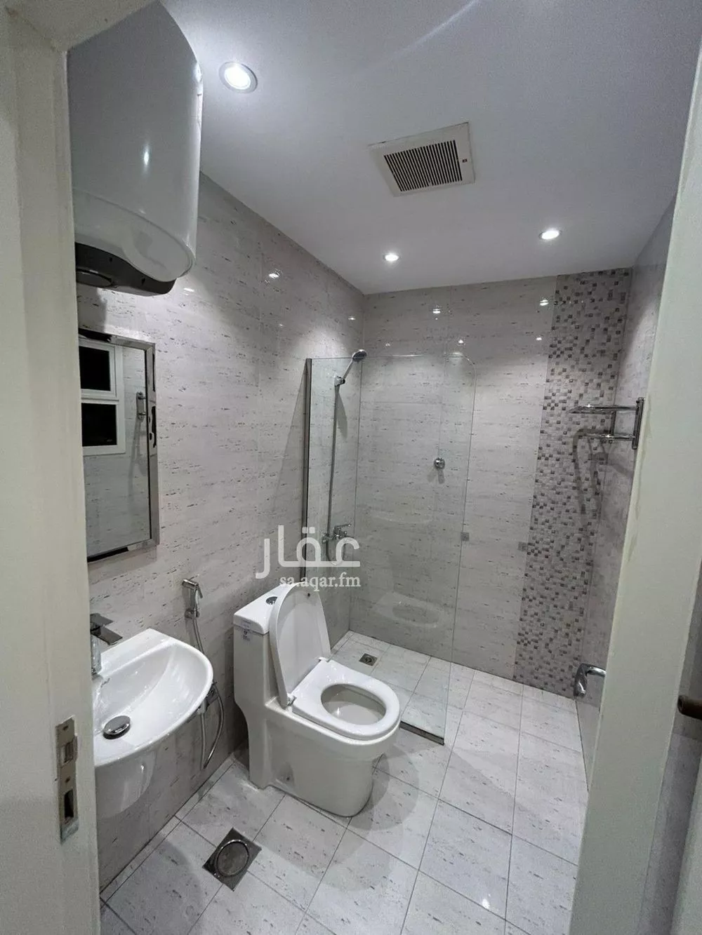 4 bedroom floor in Al Yasmin 3