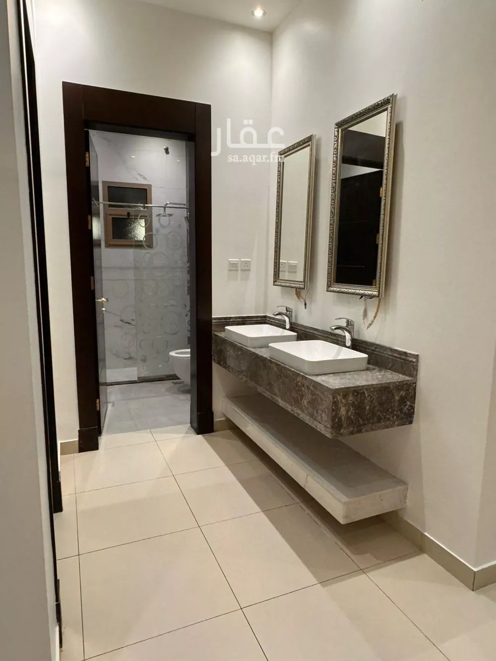 دور 4 غرف في الملقا 5