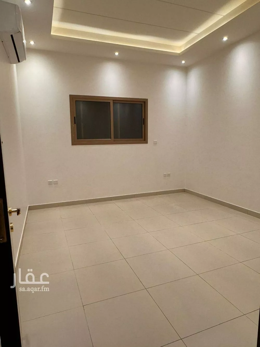 دور 4 غرف في الملقا 4