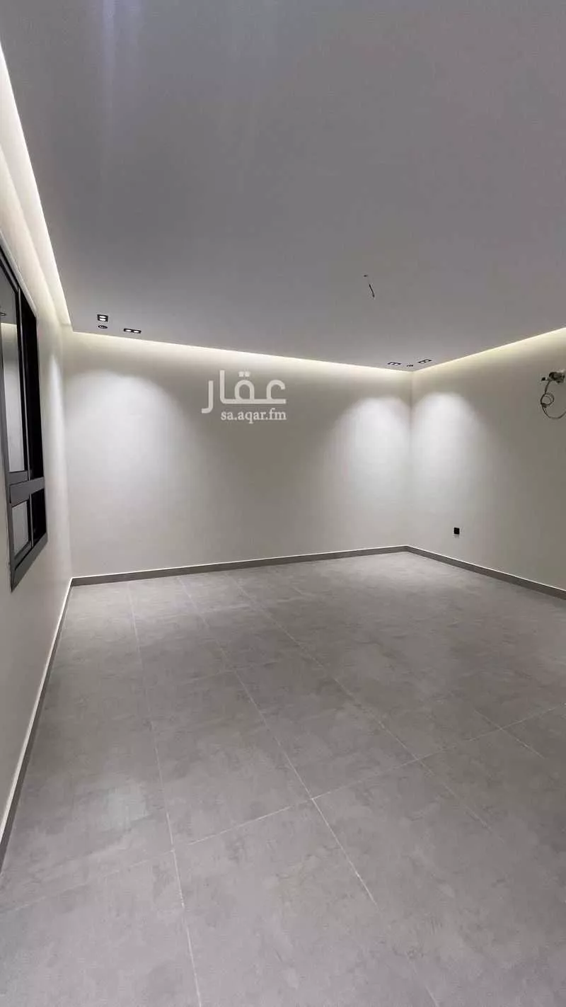 فيلا 8 غرف في الملك فهد 4