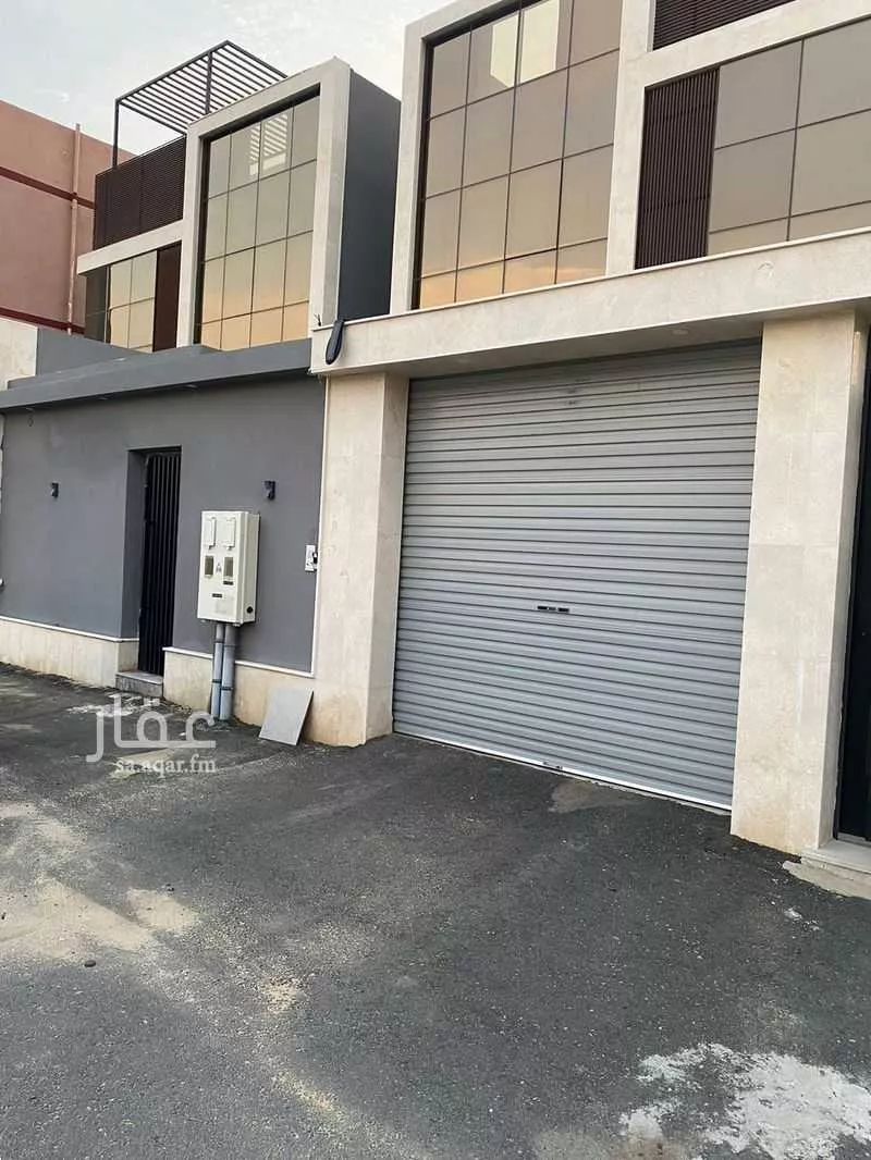 فيلا 8 غرف في الملك فهد 5