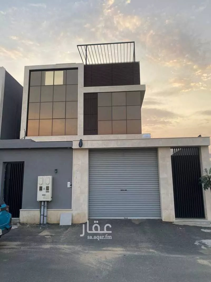 فيلا 8 غرف في الملك فهد 1