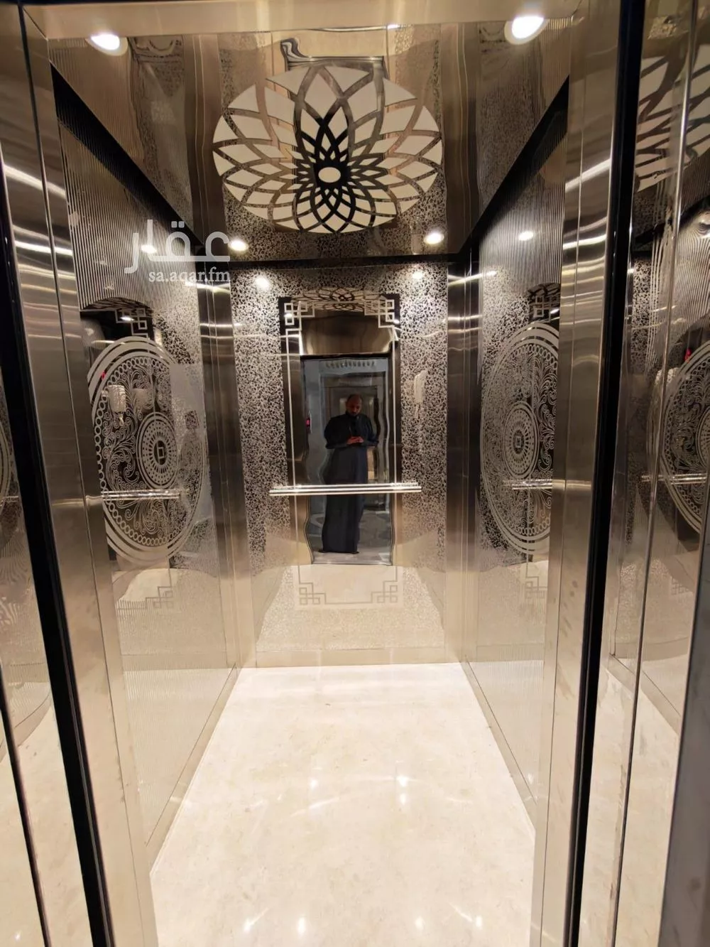 عمارة 1200 م² في الصفا 4