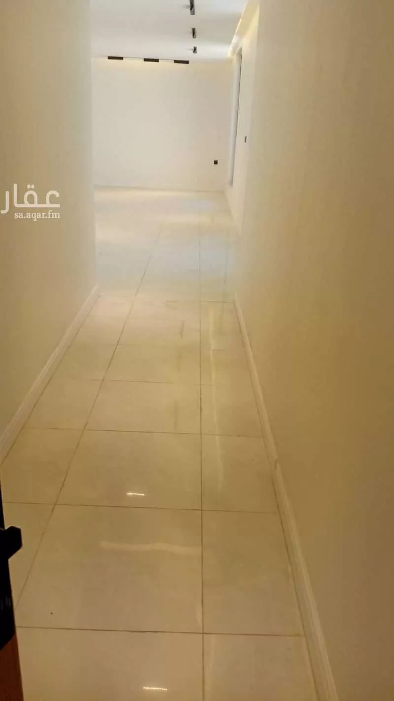 شقة 4 غرف في الحمرا 2