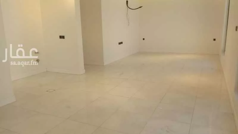 شقة 4 غرف في الحمرا 3