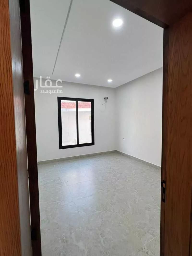 شقة 6 غرف في الأمير محمد بن سعود 5