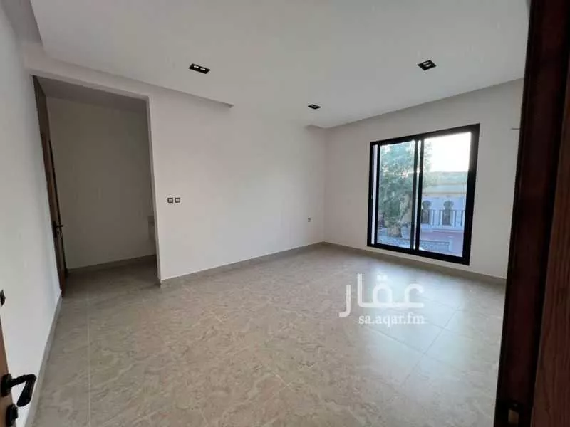 شقة 6 غرف في الأمير محمد بن سعود 4