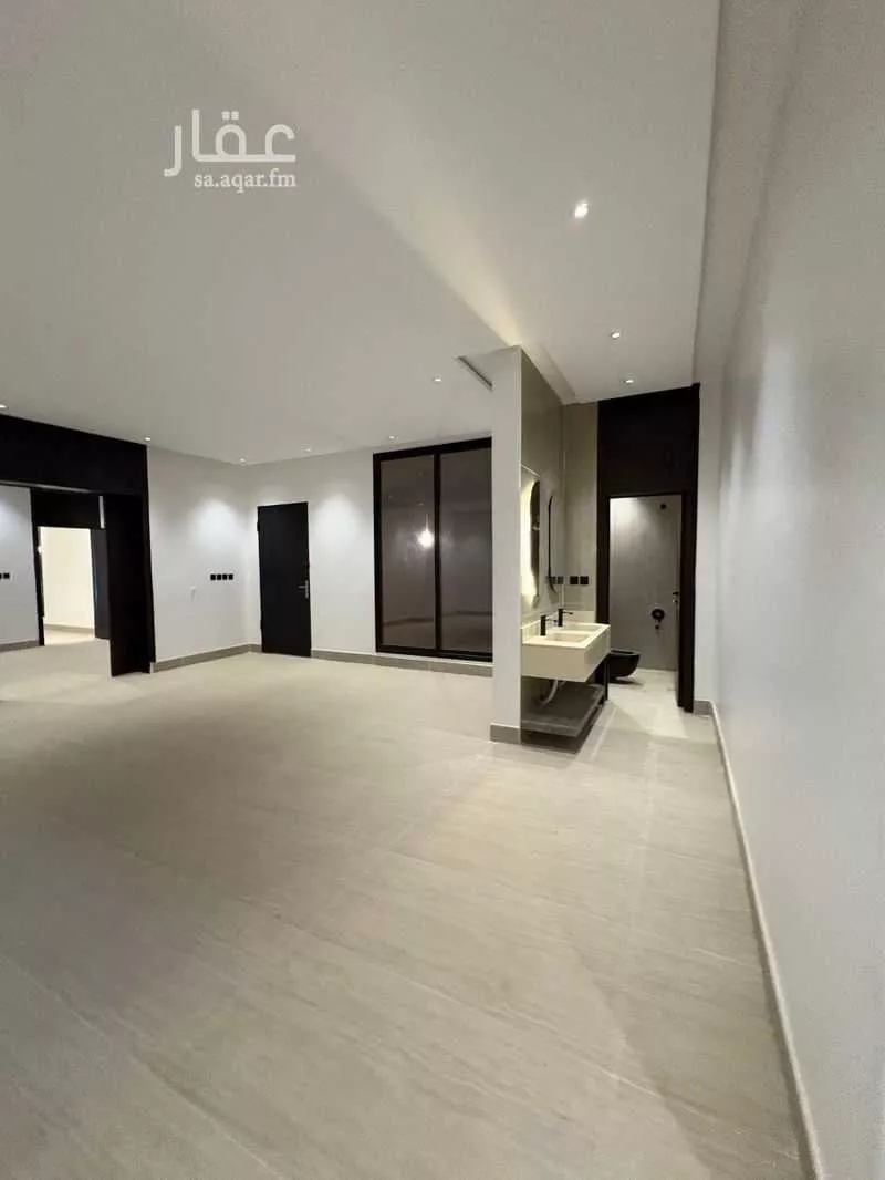 5 bedroom floor in Tuwaiq 4