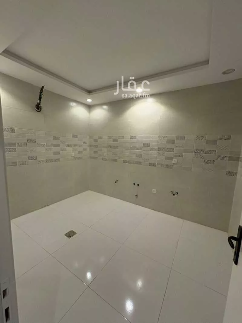 شقة 5 غرف في الواحة 4