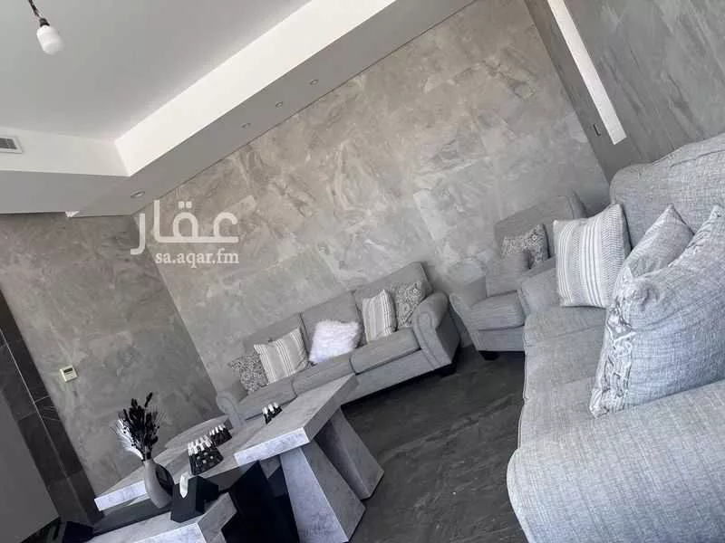 عمارة 692 م² في الحمدانية 5