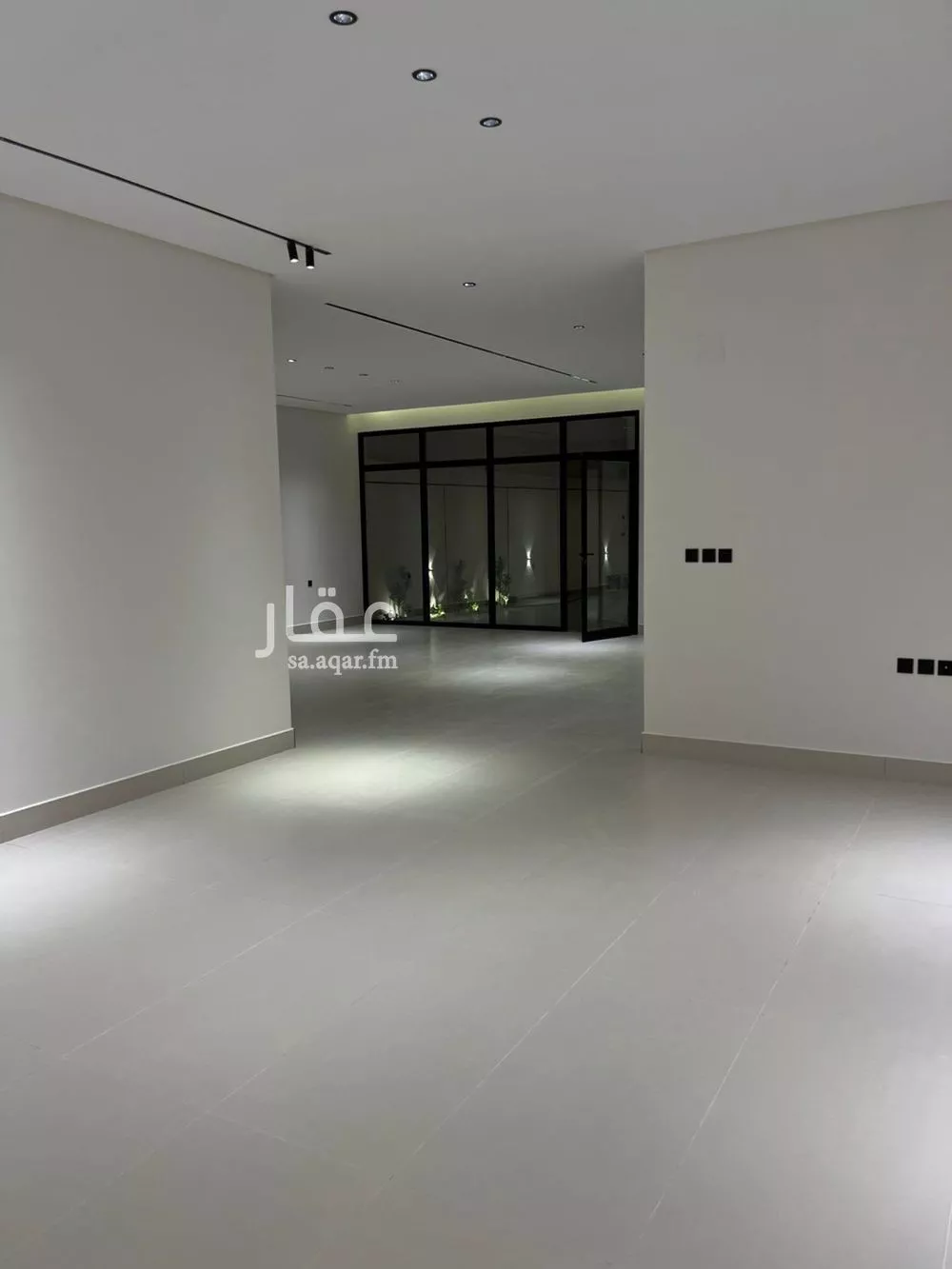 فيلا 7 غرف في المهدية 5