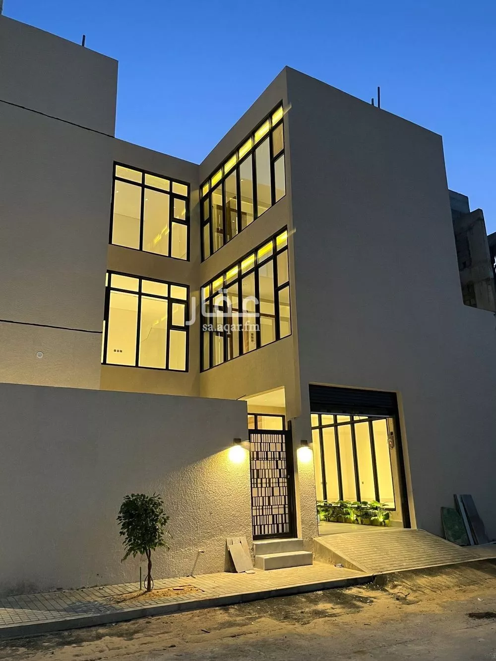 6 bedroom villa in Al Mahdiyyah 2