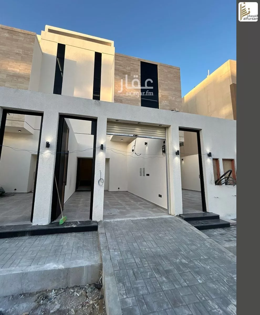 4 bedroom floor in Dhahrat Namar 1