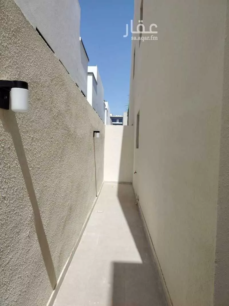 5 bedroom villa in Ar Rakah Al Janubiyah, Eastern Province 9