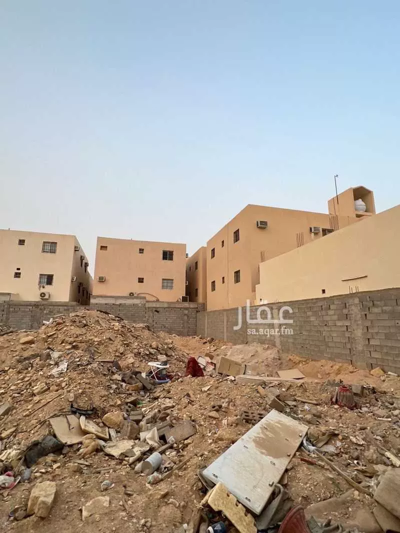 أرض 813 م² في الجنادرية 4