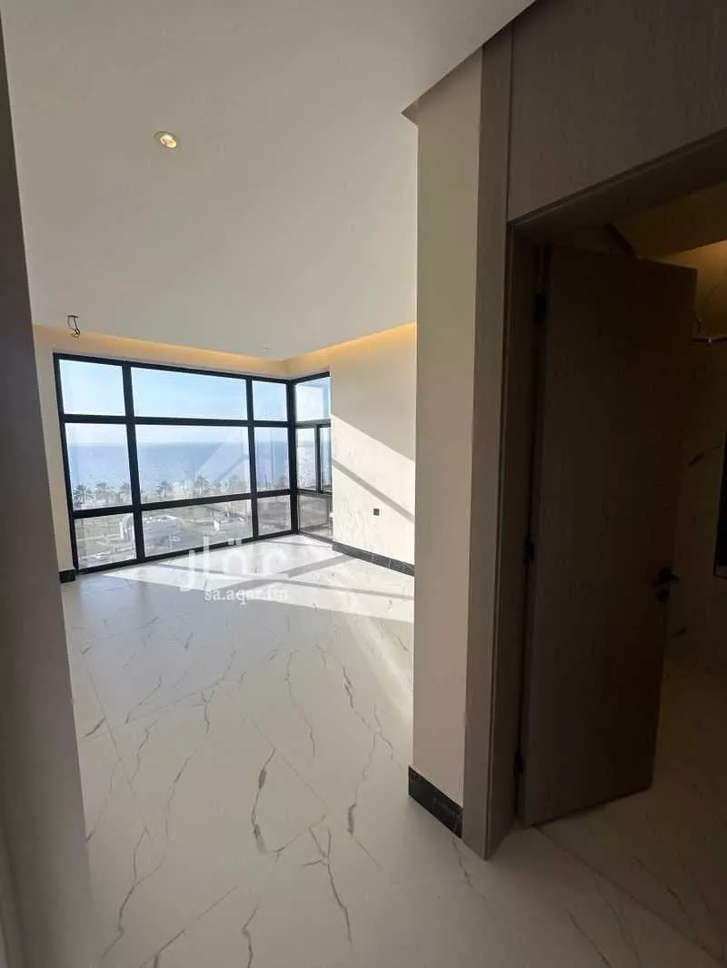 4 bedroom apartment in Ash Shati Al Gharbi, Eastern Province 5
