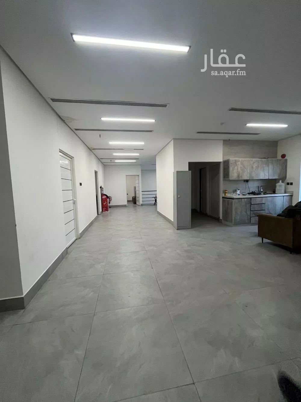 مكتب 399 م² في العارض 4