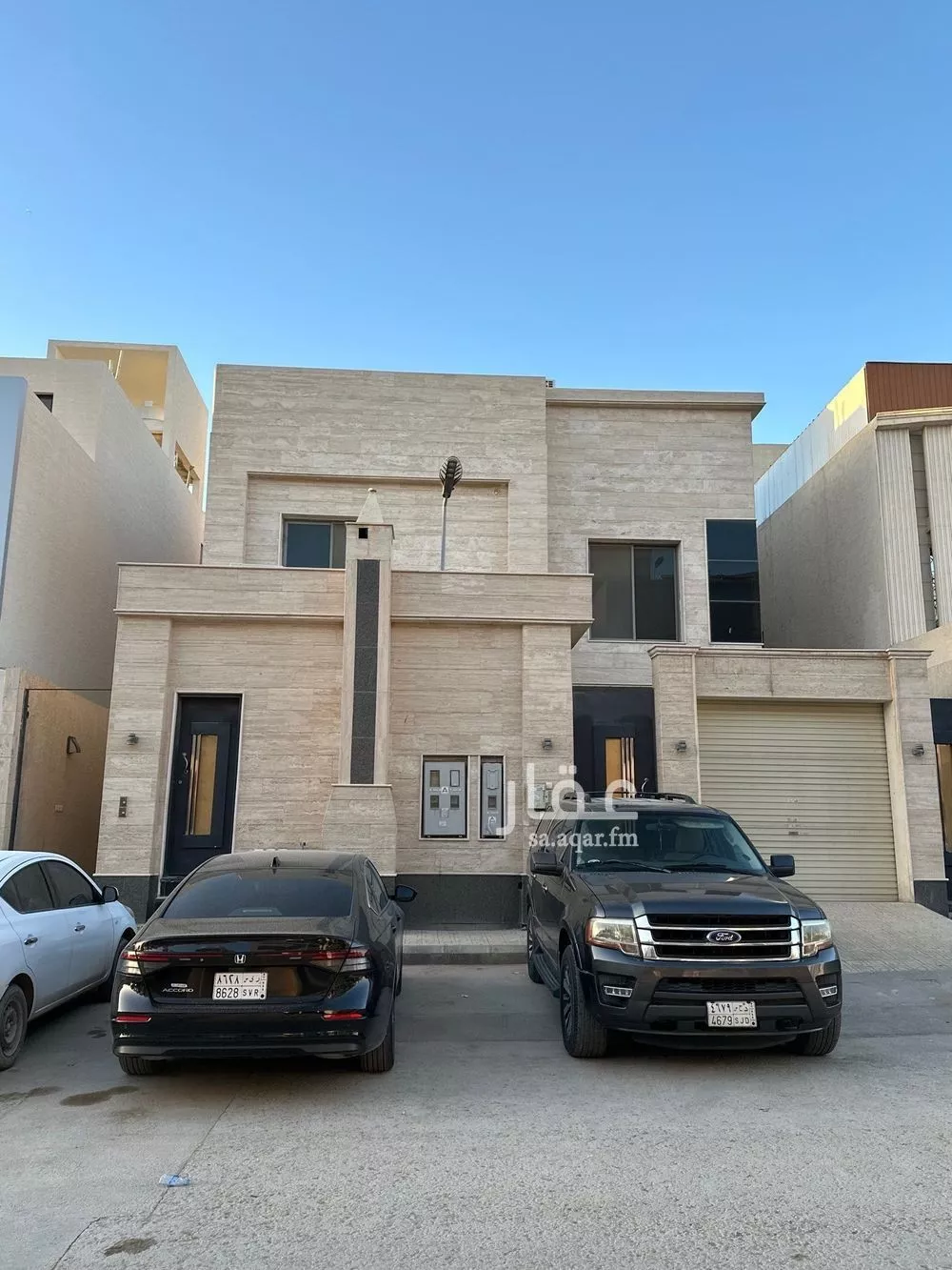 دور 3 غرف في العارض 1