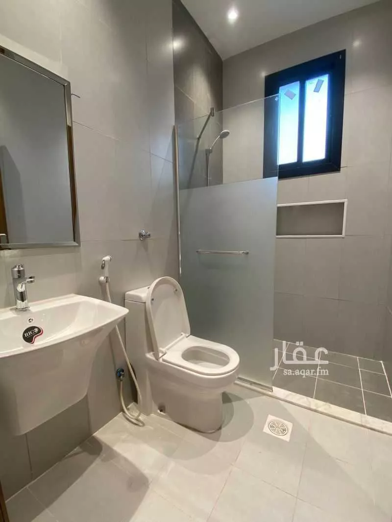 شقة 5 غرف في الورود 5