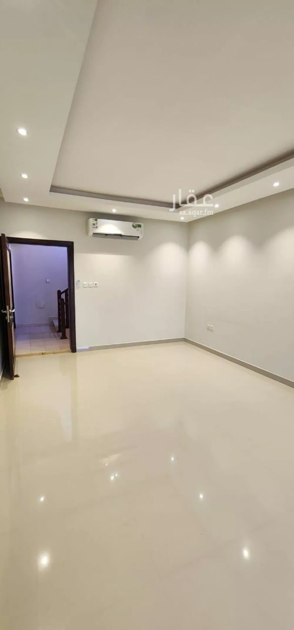 فيلا 6 غرف في الحزم 2