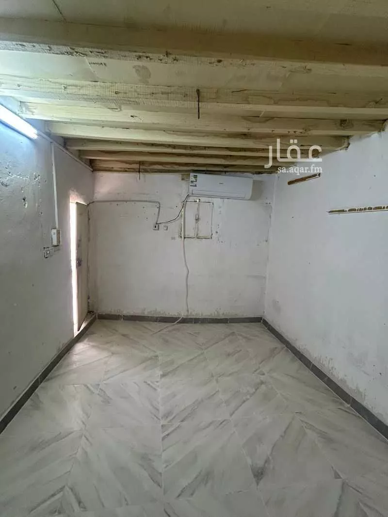 4 bedroom villa in Al Shamisy, Riyadh 4