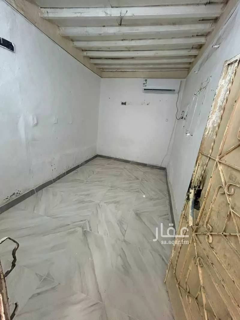 4 bedroom villa in Al Shamisy, Riyadh 3