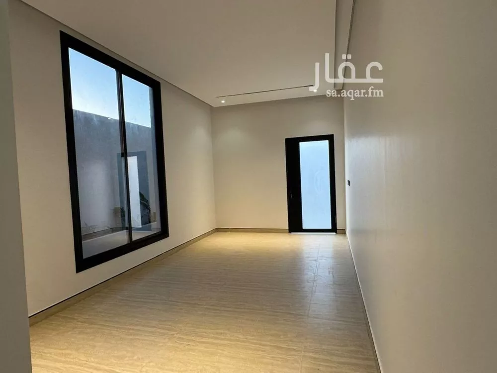 3 bedroom floor in Al Janadriyah 5