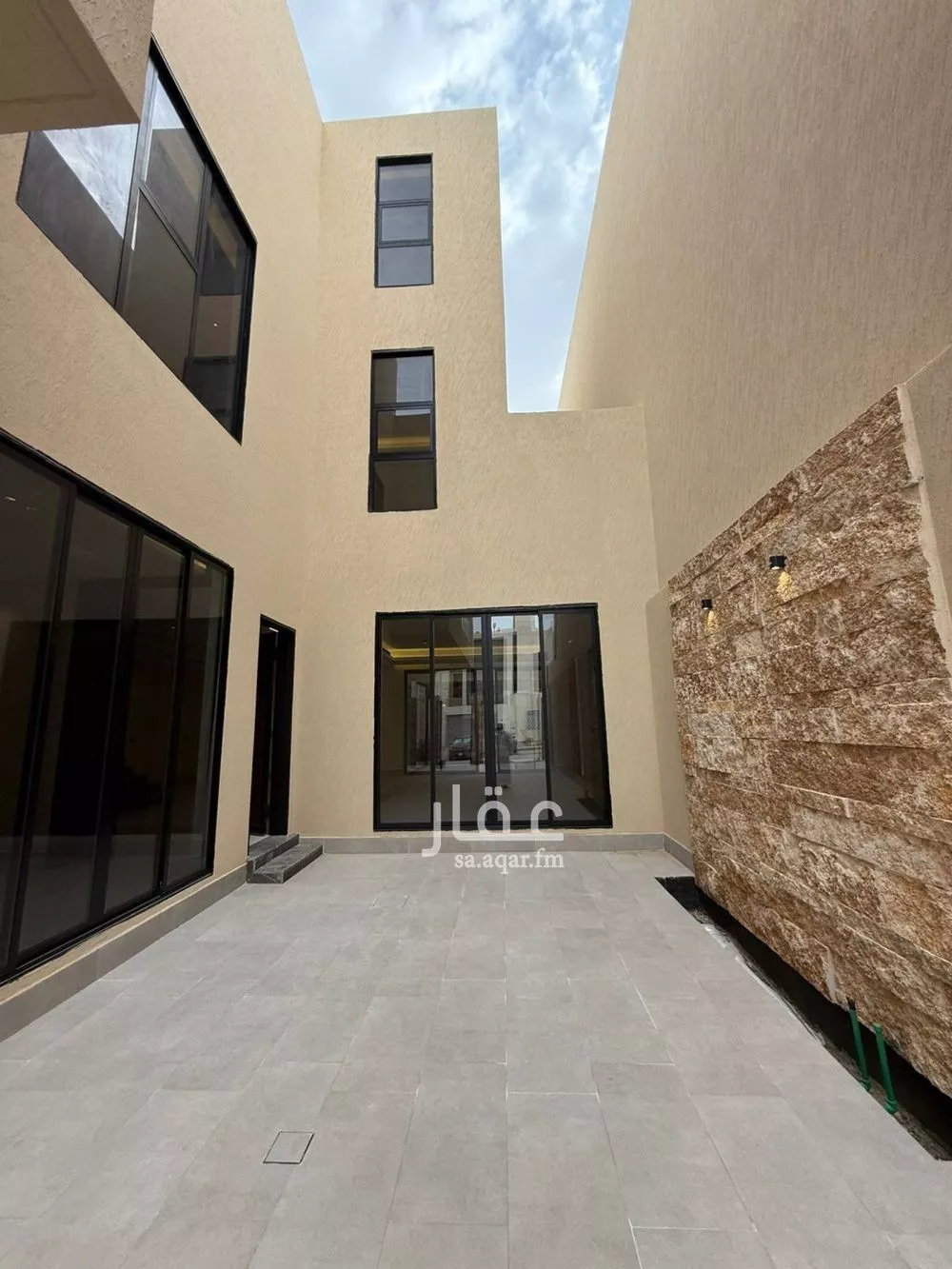 فيلا 6 غرف في المهدية 3