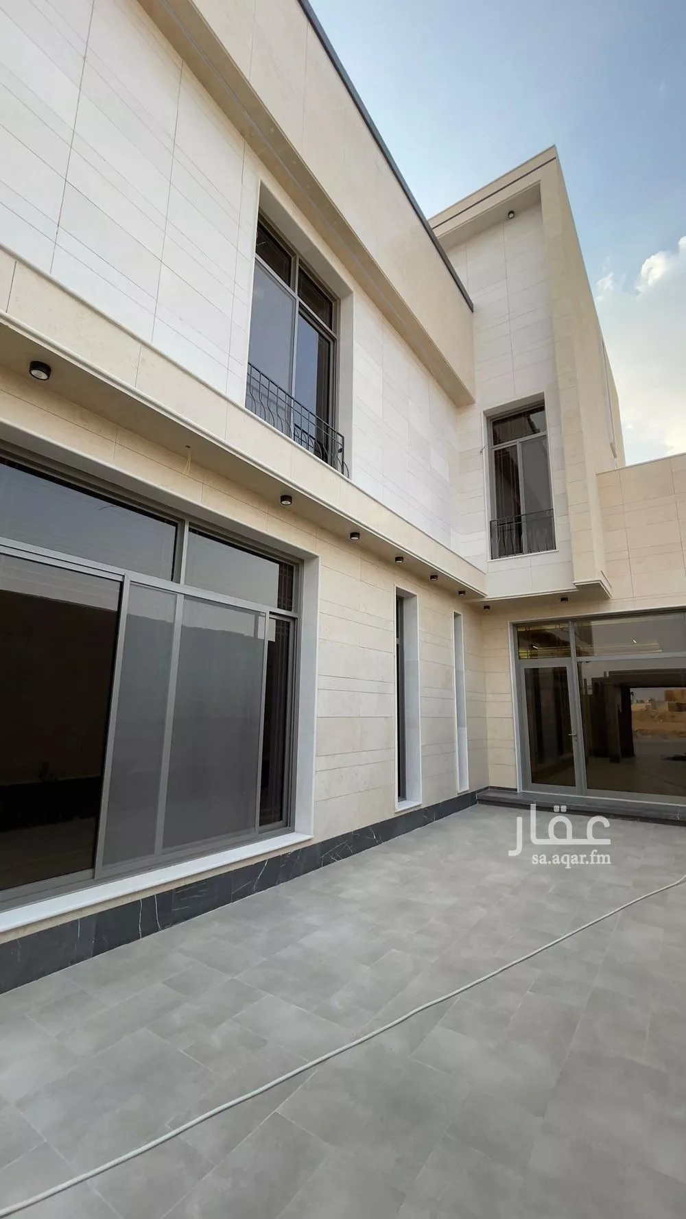 فيلا 7 غرف في المهدية 5