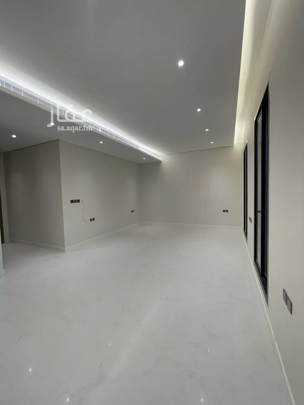 فيلا 6 غرف في المهدية 5