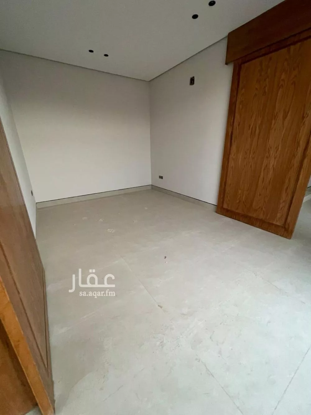 فيلا 6 غرف في المهدية 5