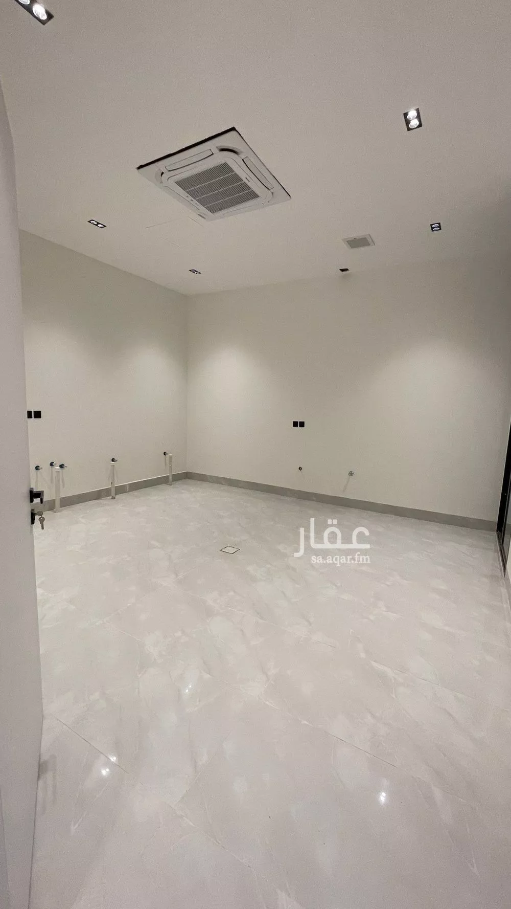 فيلا 6 غرف في المهدية 4