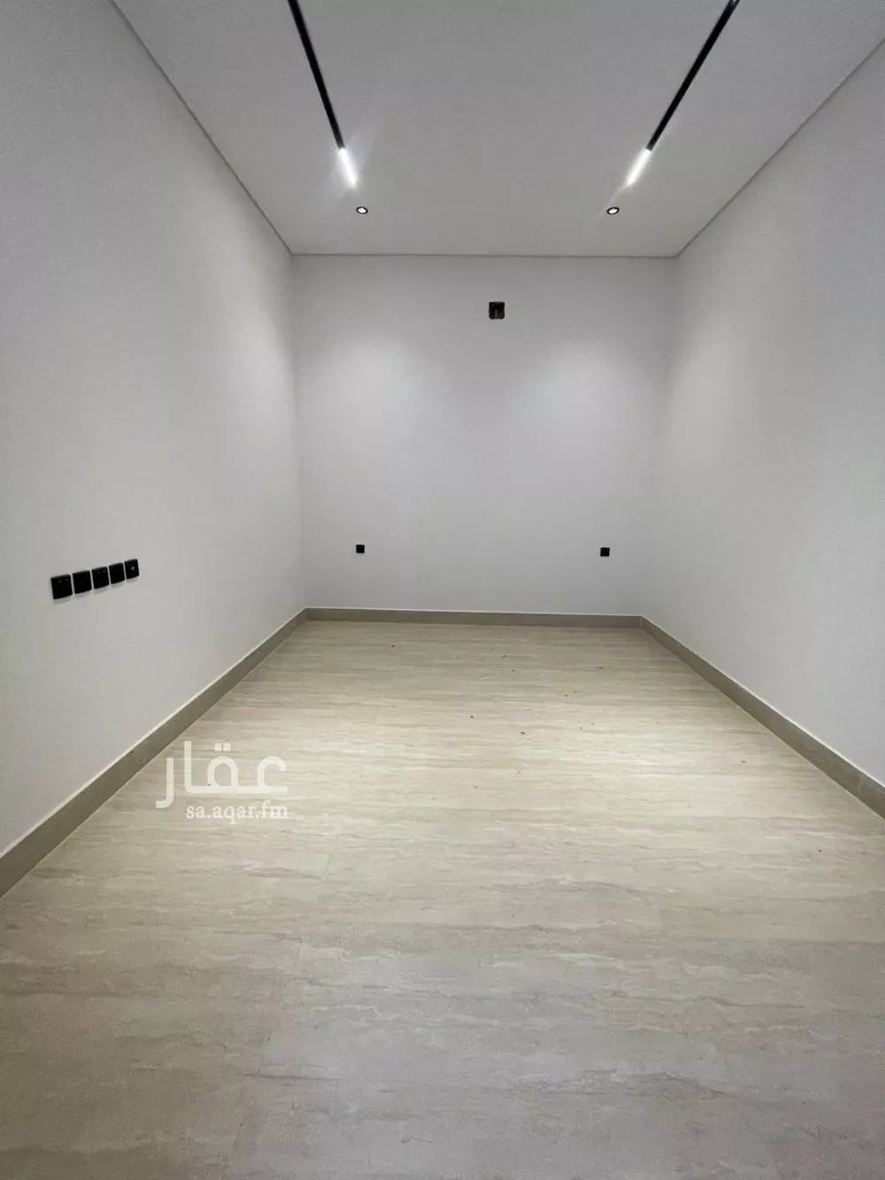 فيلا 6 غرف في المهدية 5