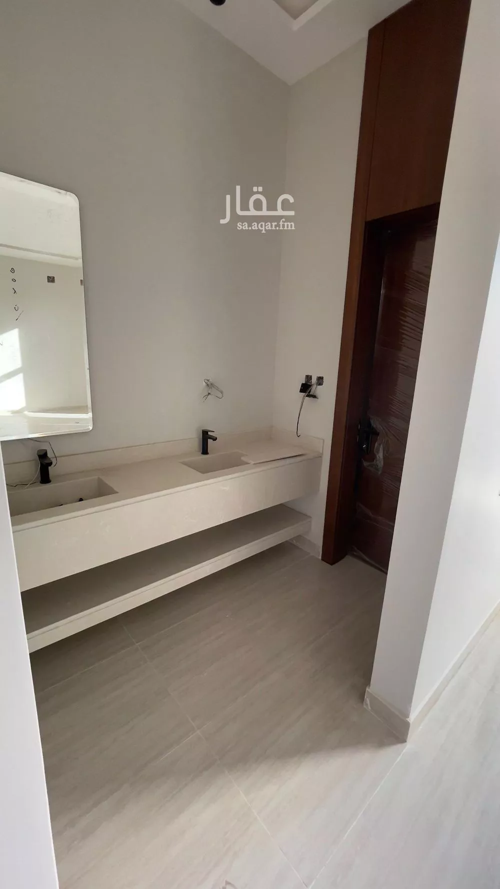 فيلا 7 غرف في المهدية 5