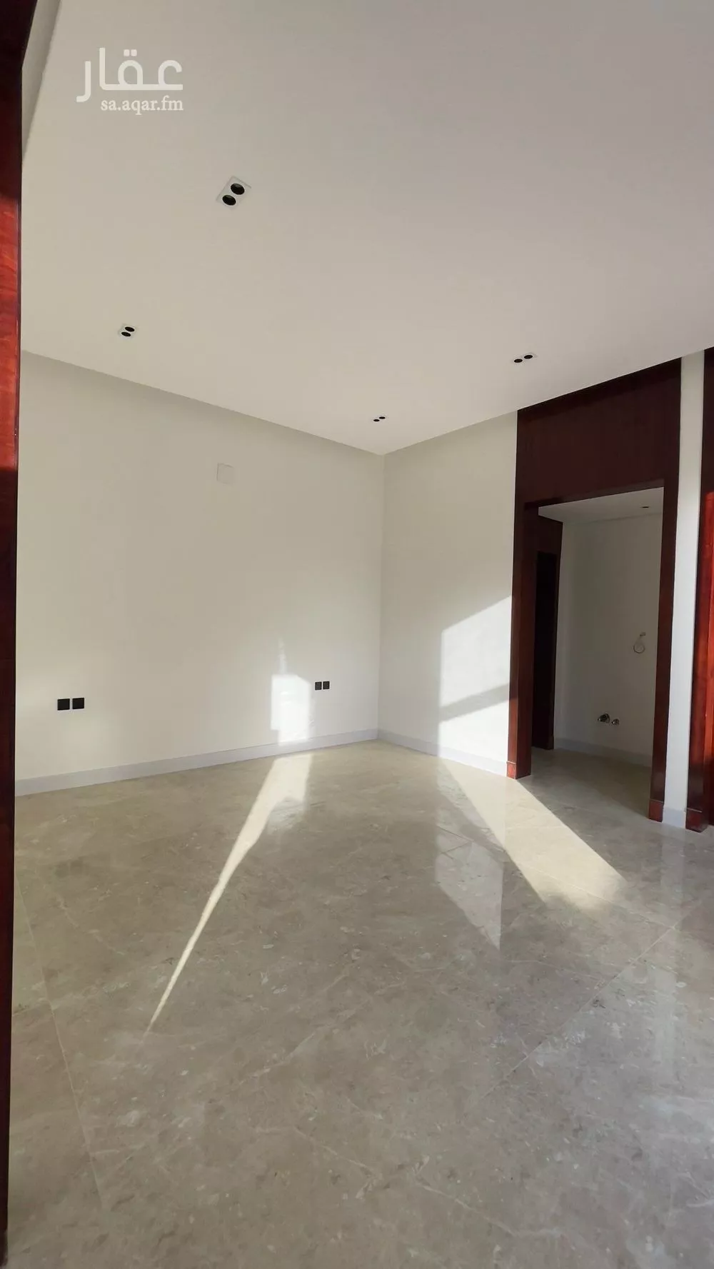 فيلا 6 غرف في المهدية 5