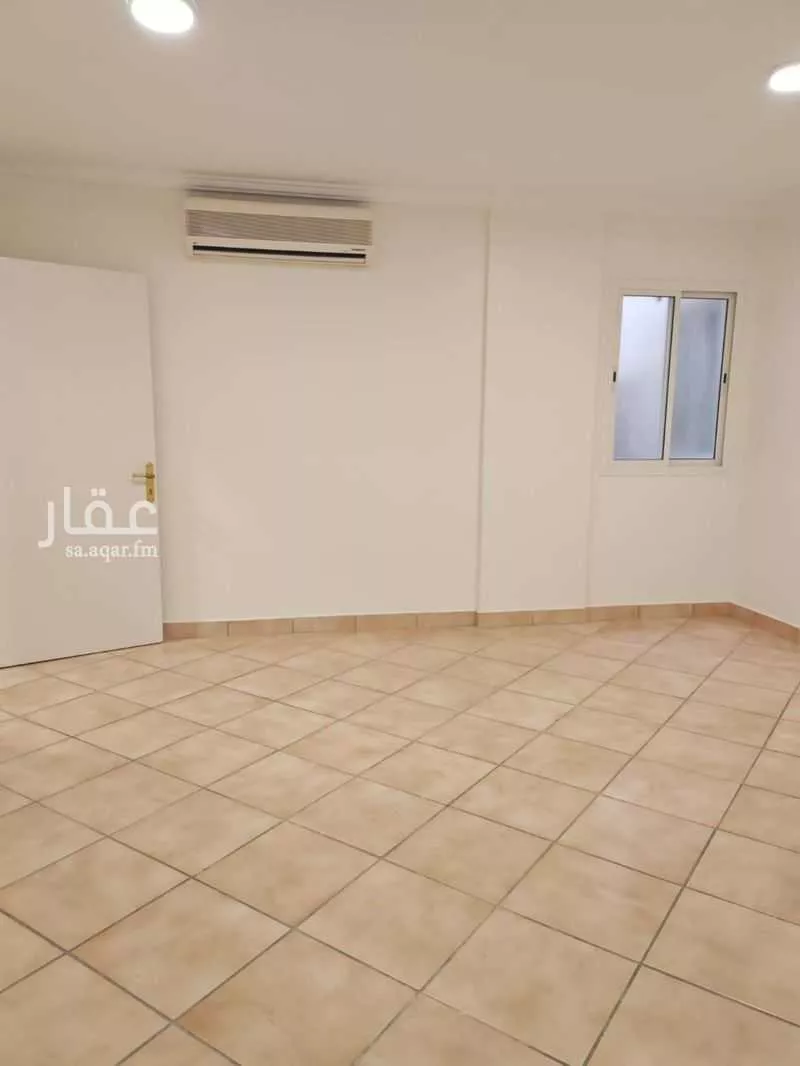 شقة 3 غرف في العقيق 3