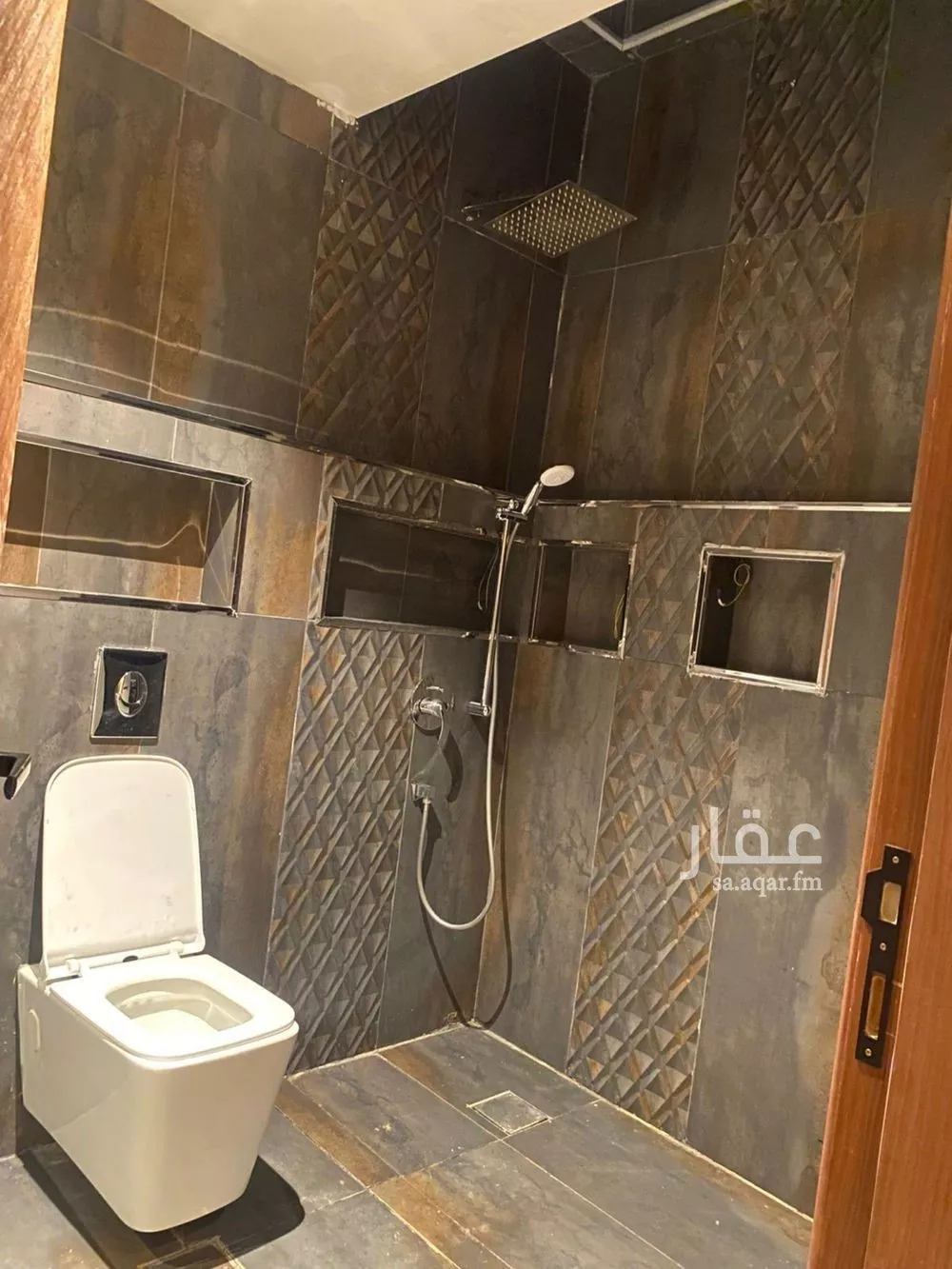 5 bedroom villa in Al Munsiyah, Riyadh 9