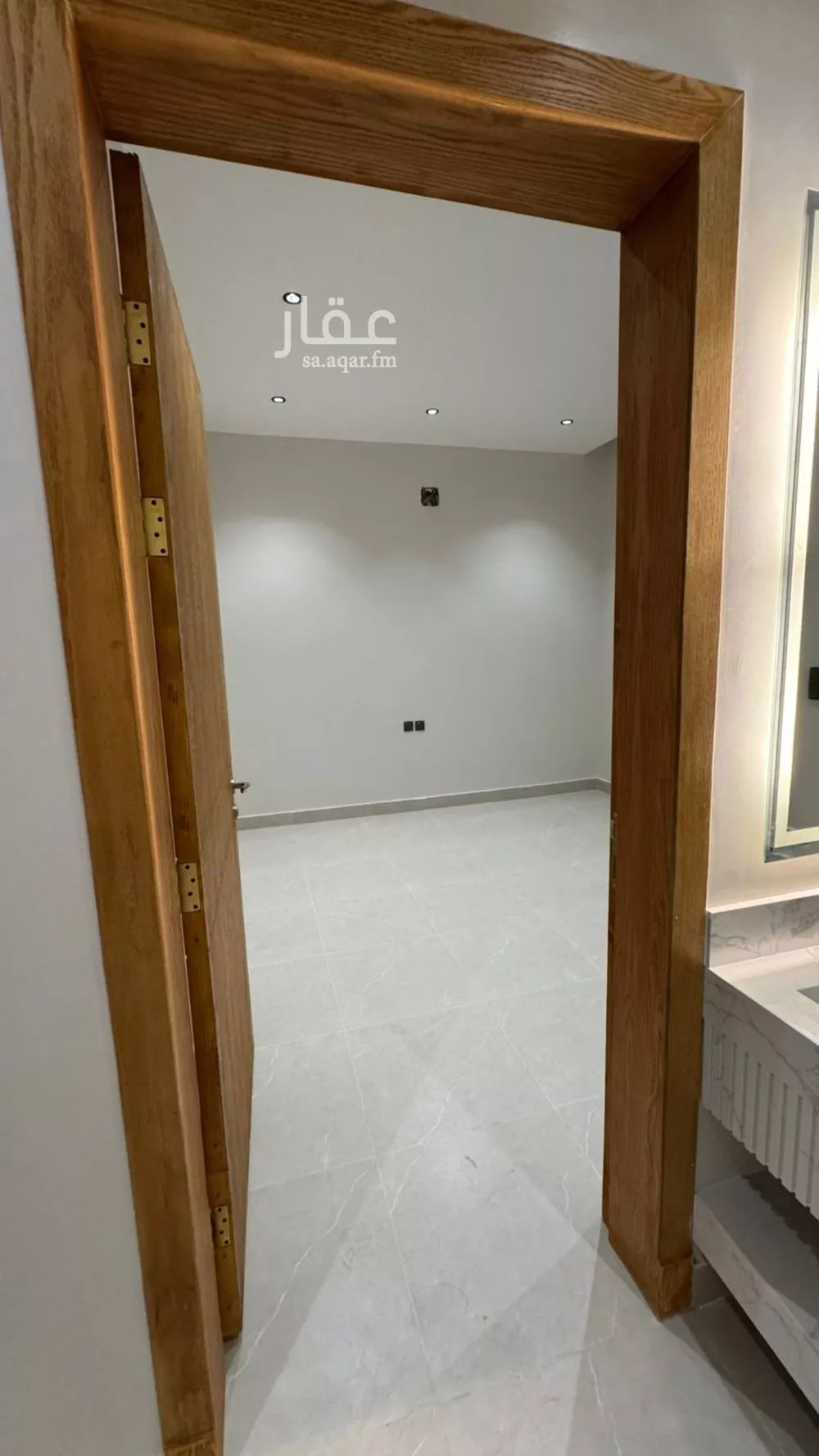 فيلا 6 غرف في العزيزية 2