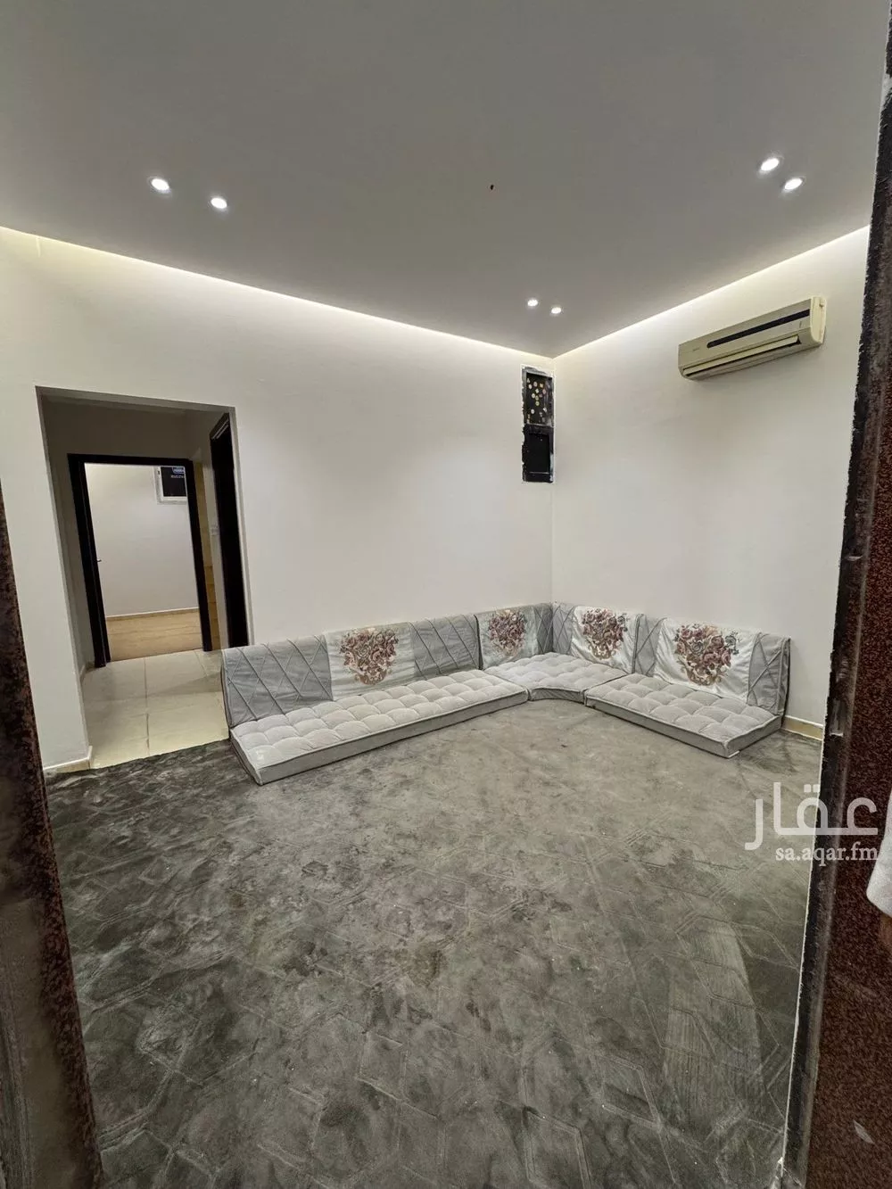 شقة 100 غرف في السعادة 1