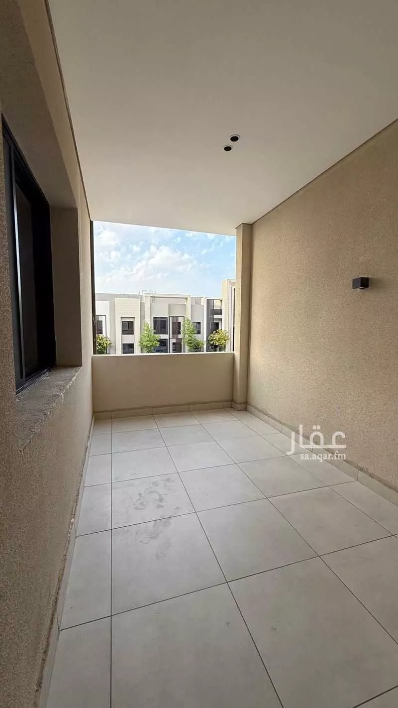 شقة 4 غرف في العارض 2