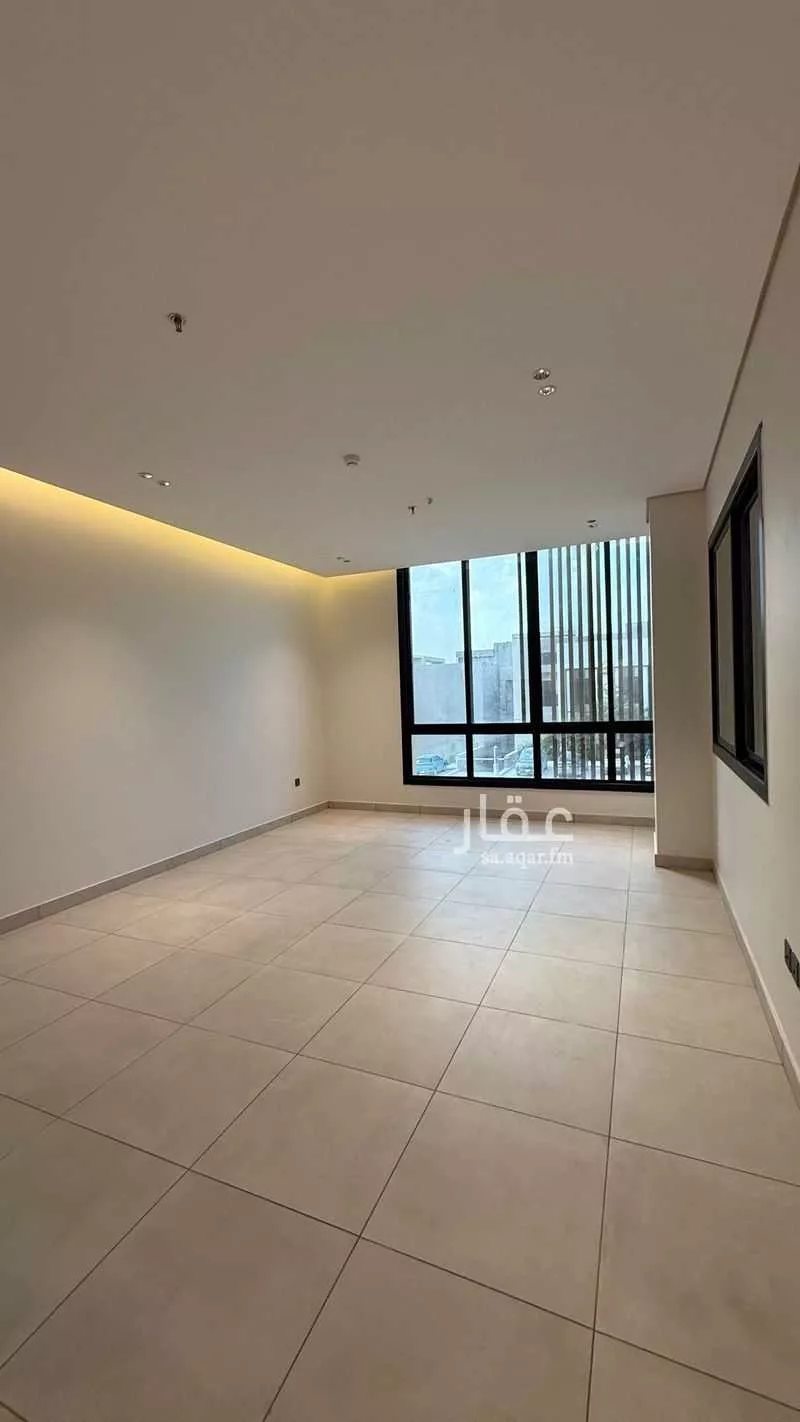 شقة 4 غرف في العارض 1