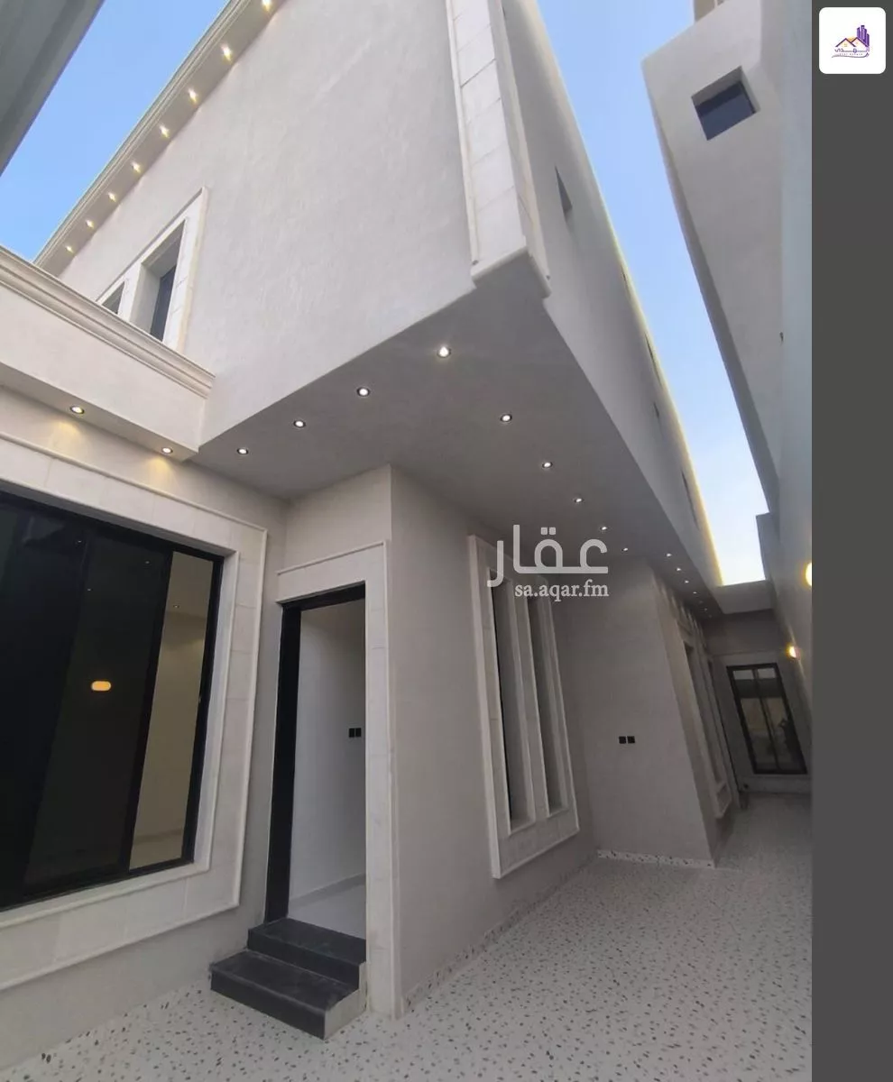 7 bedroom villa in Al Janadriyah 3