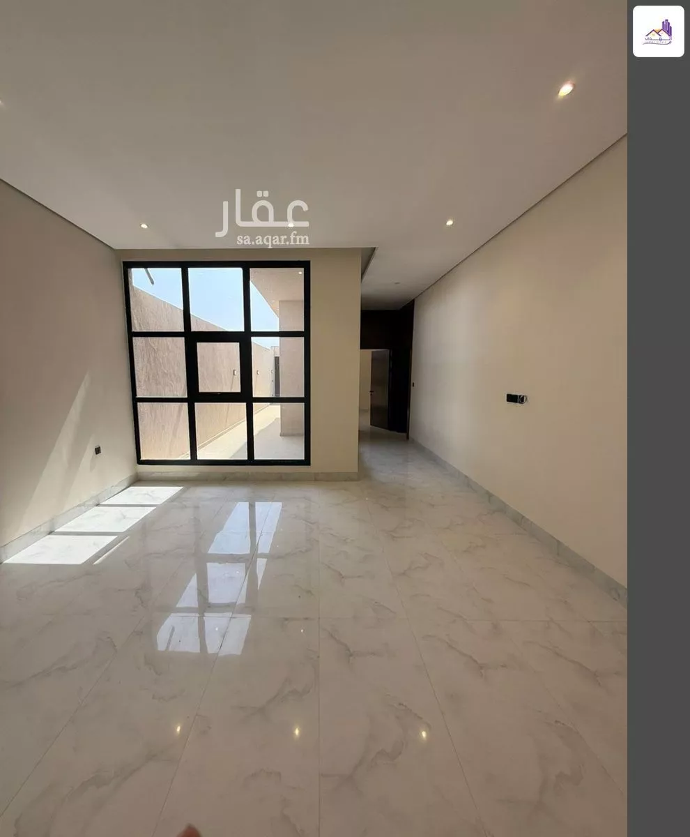 4 bedroom floor in Al Janadriyah 2