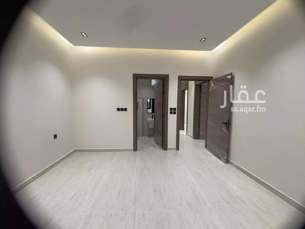 3 bedroom floor in Al Janadriyah 3