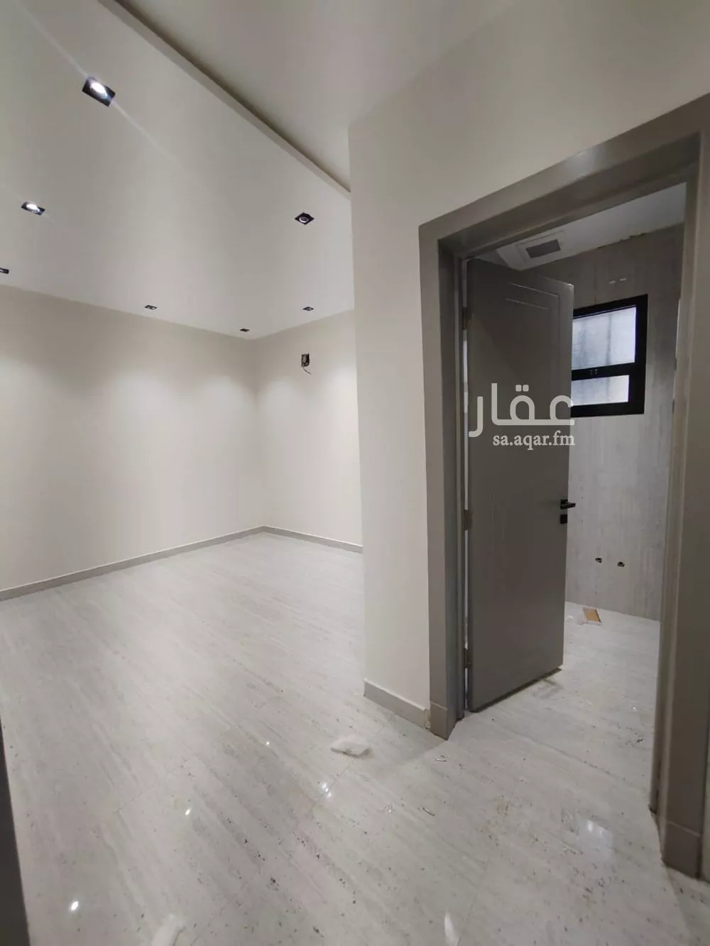 فيلا 8 غرف في طويق 4