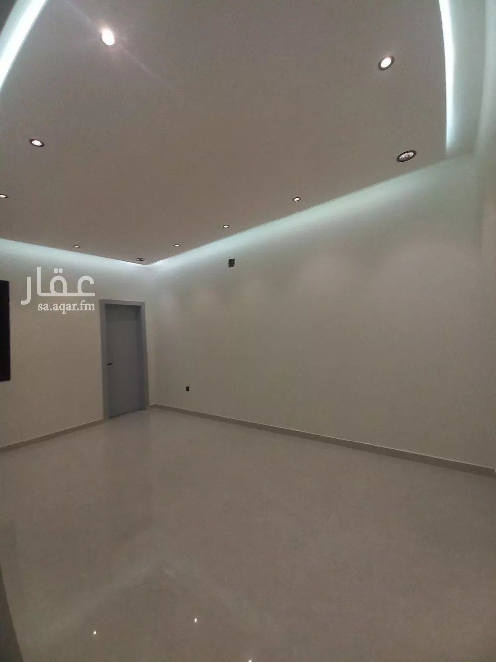 4 bedroom floor in Al Janadriyah 3