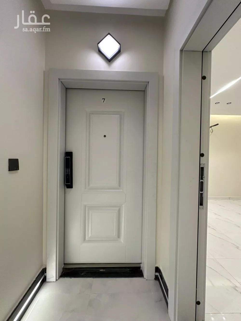 شقة 6 غرف في الريان 3